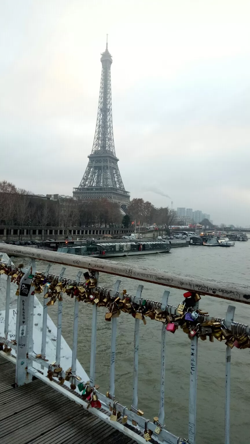 Photo of Paris By Sowmya S