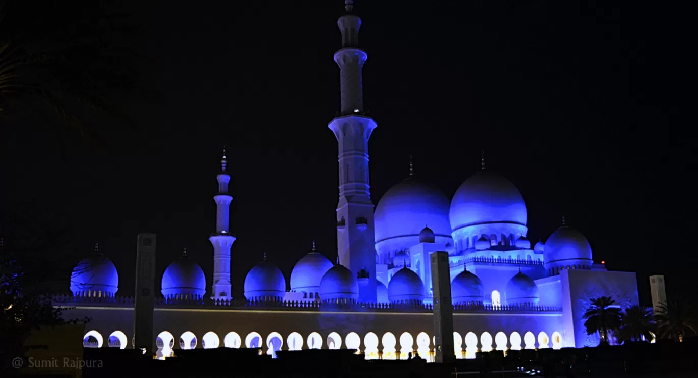 Photo of Abu Dhabi By Sumit Rajpura