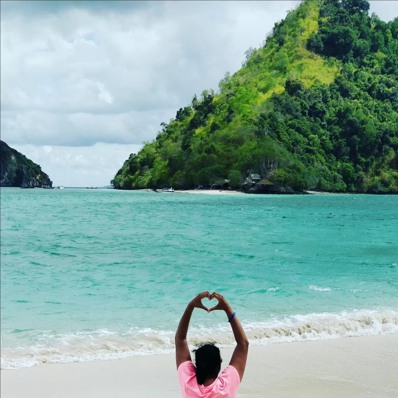 Photo of Krabi By Rosewell Jordan Almeida
