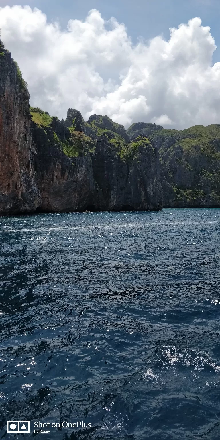 Photo of Krabi By Rosewell Jordan Almeida