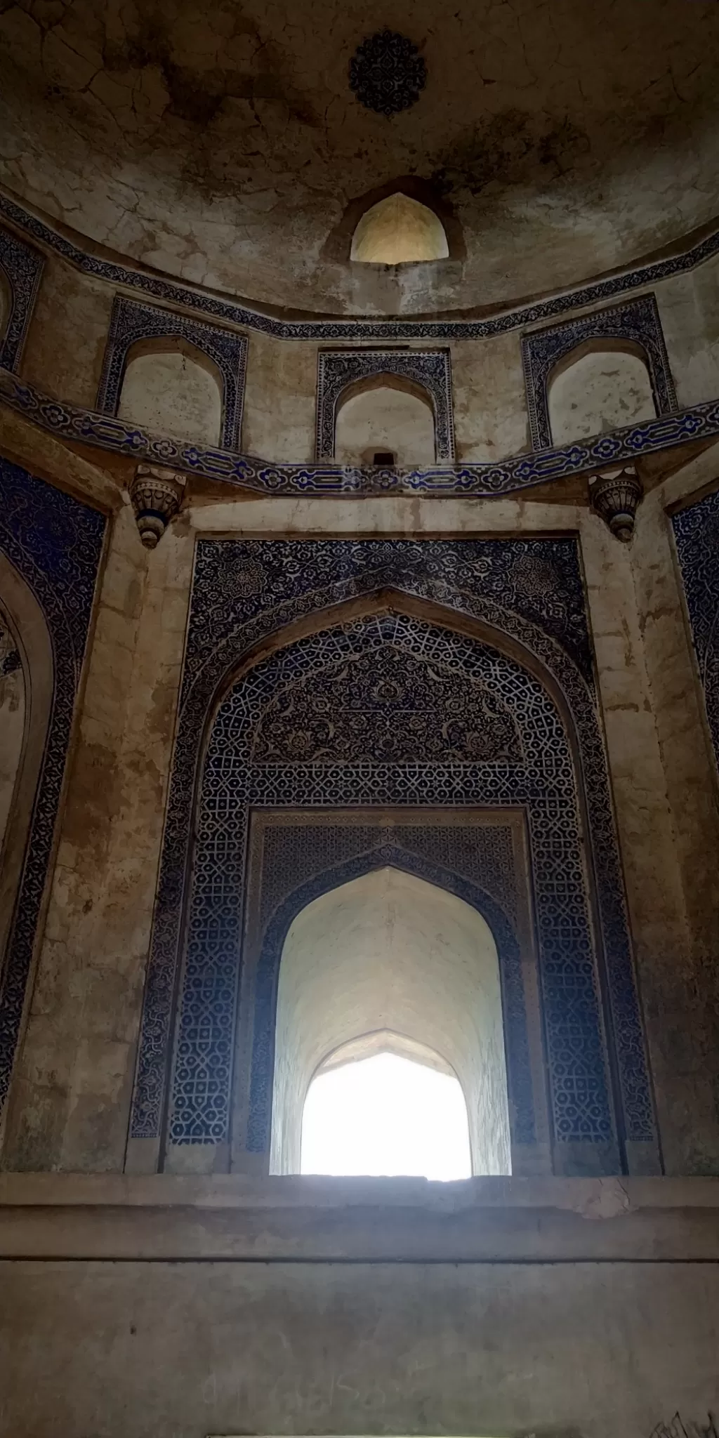 Photo of Mehrauli Archaeological Park By dushyant singh