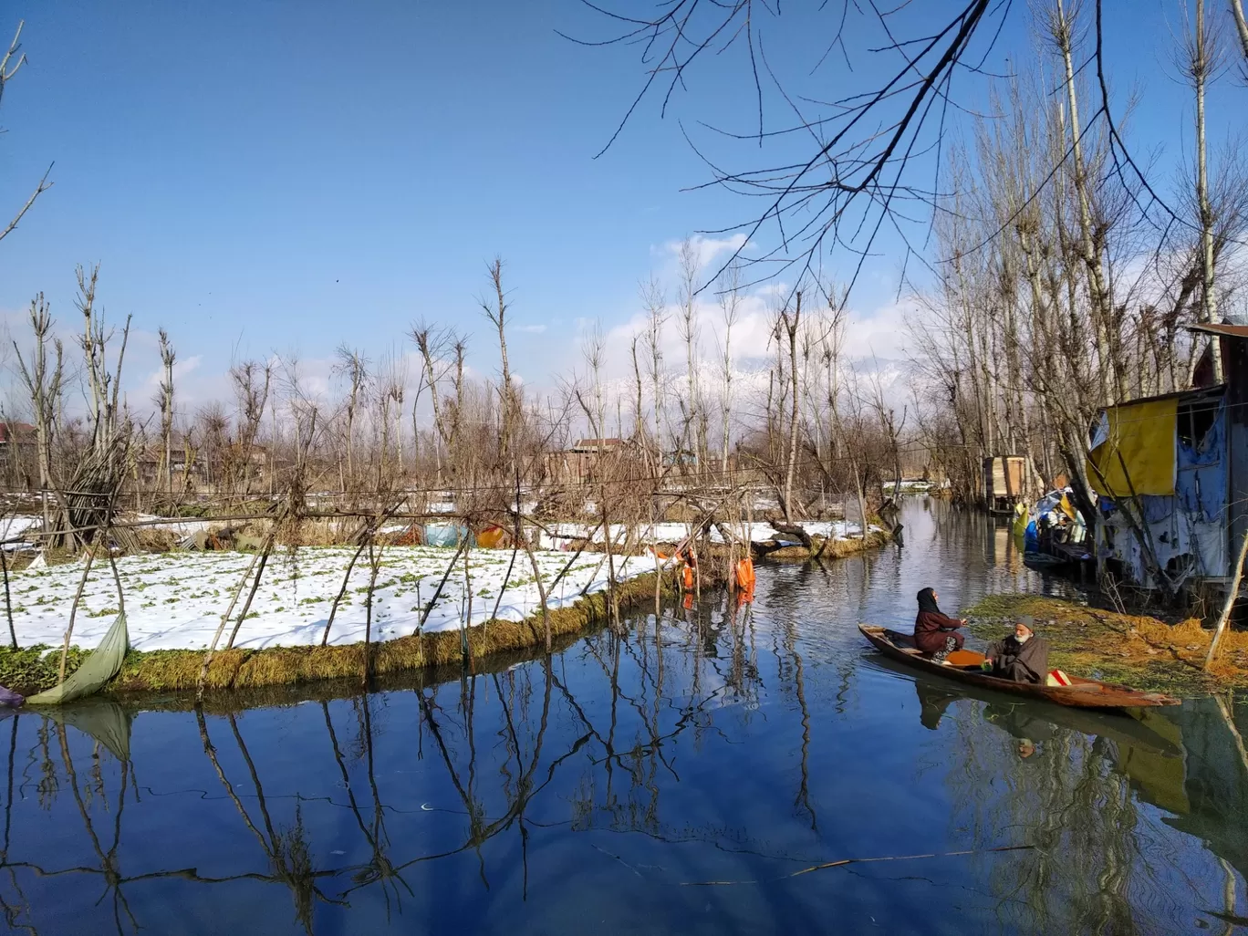 Photo of Dal Lake By Malik Mehrooz