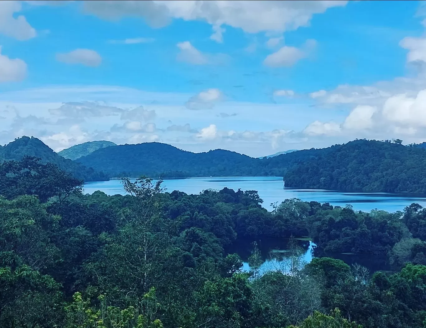 Photo of Sholayar Dam City By Ravindra Vasireddy
