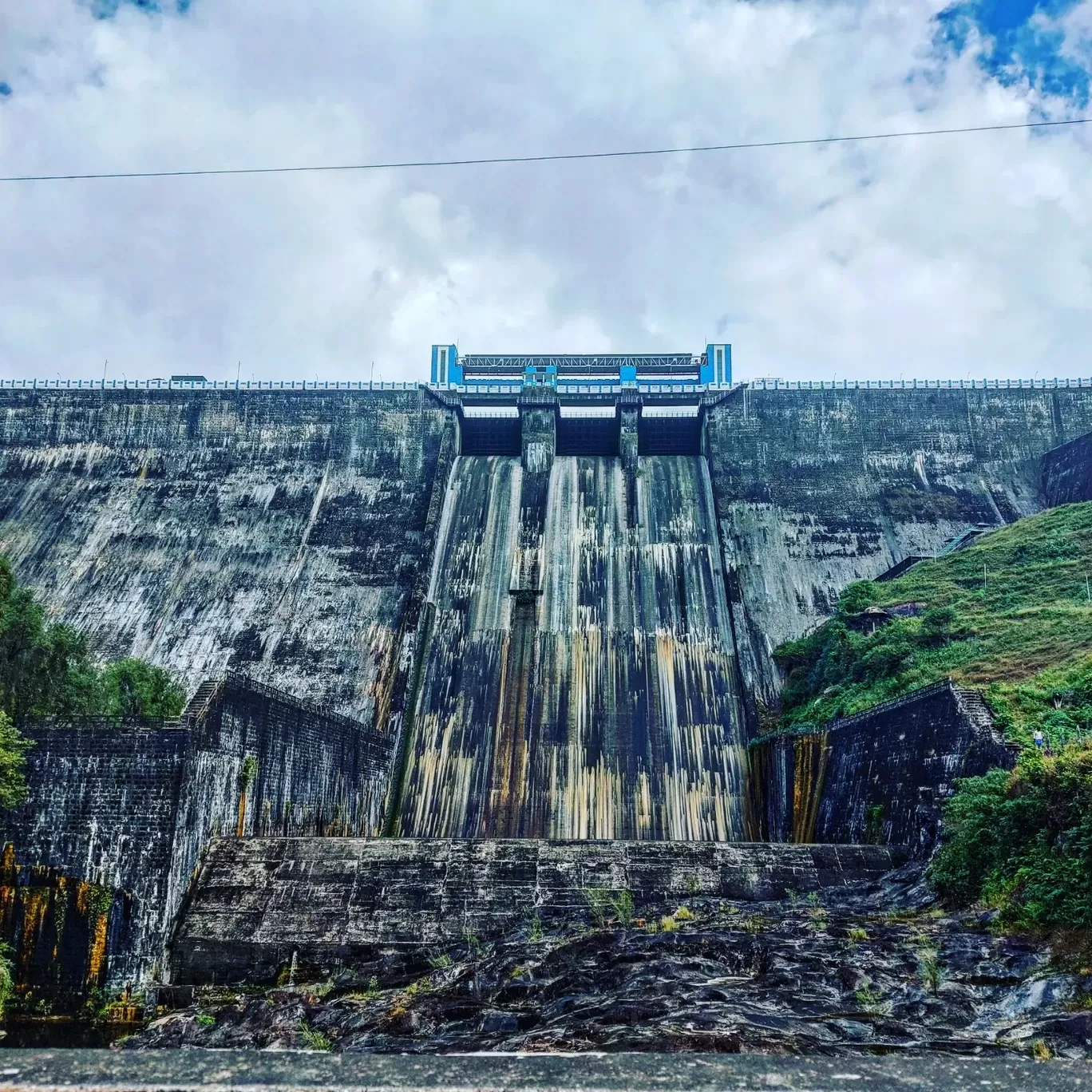 Photo of Sholayar Dam City By Ravindra Vasireddy