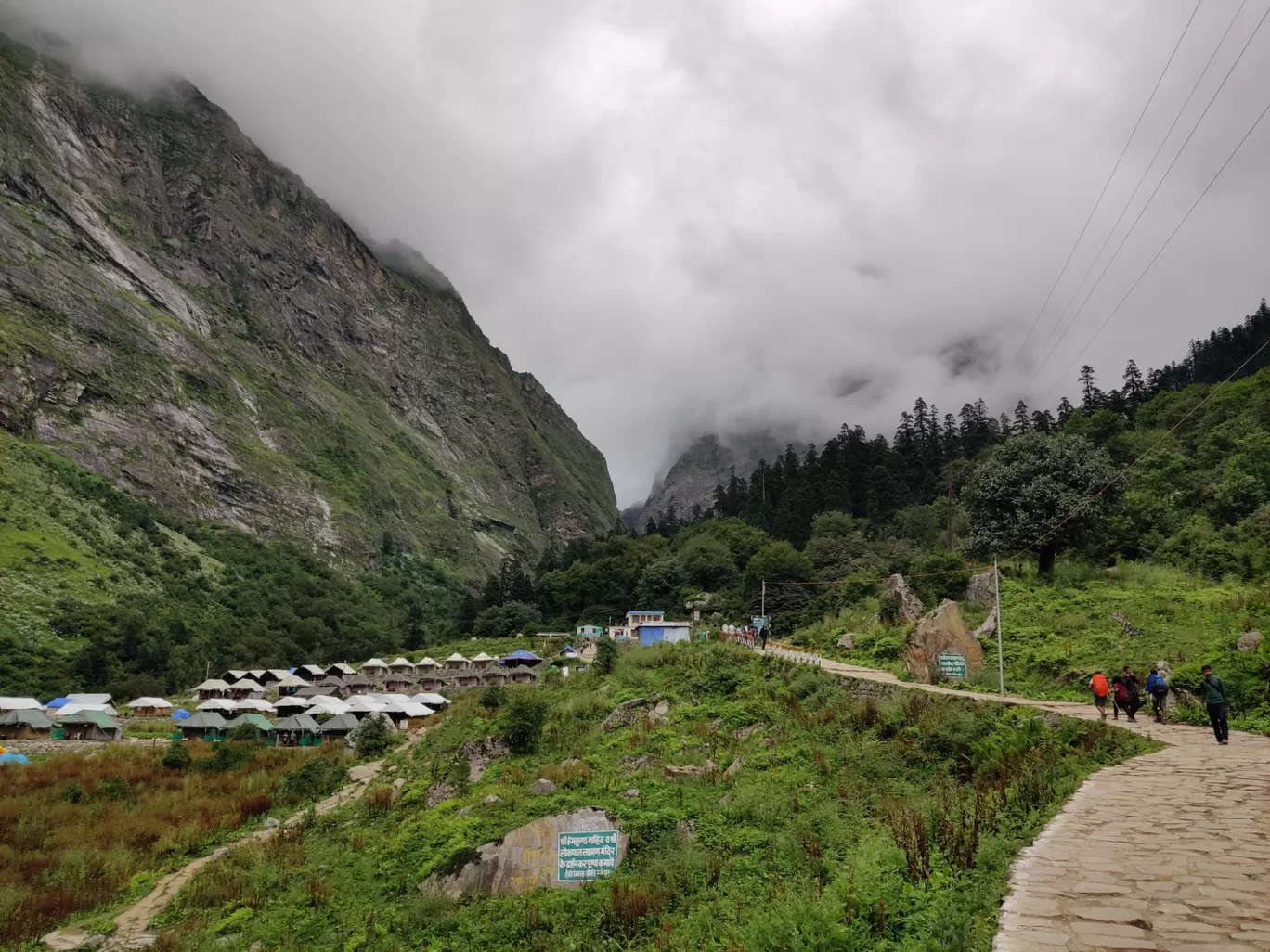 Photo of Ghangaria - Valley of Flowers Trek Route By Stuti Purohit