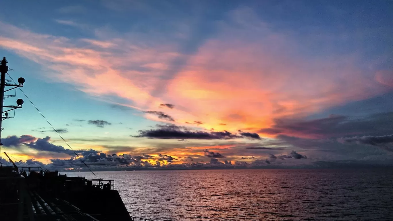 Photo of Pacific Ocean By The Globetrottersoul 
