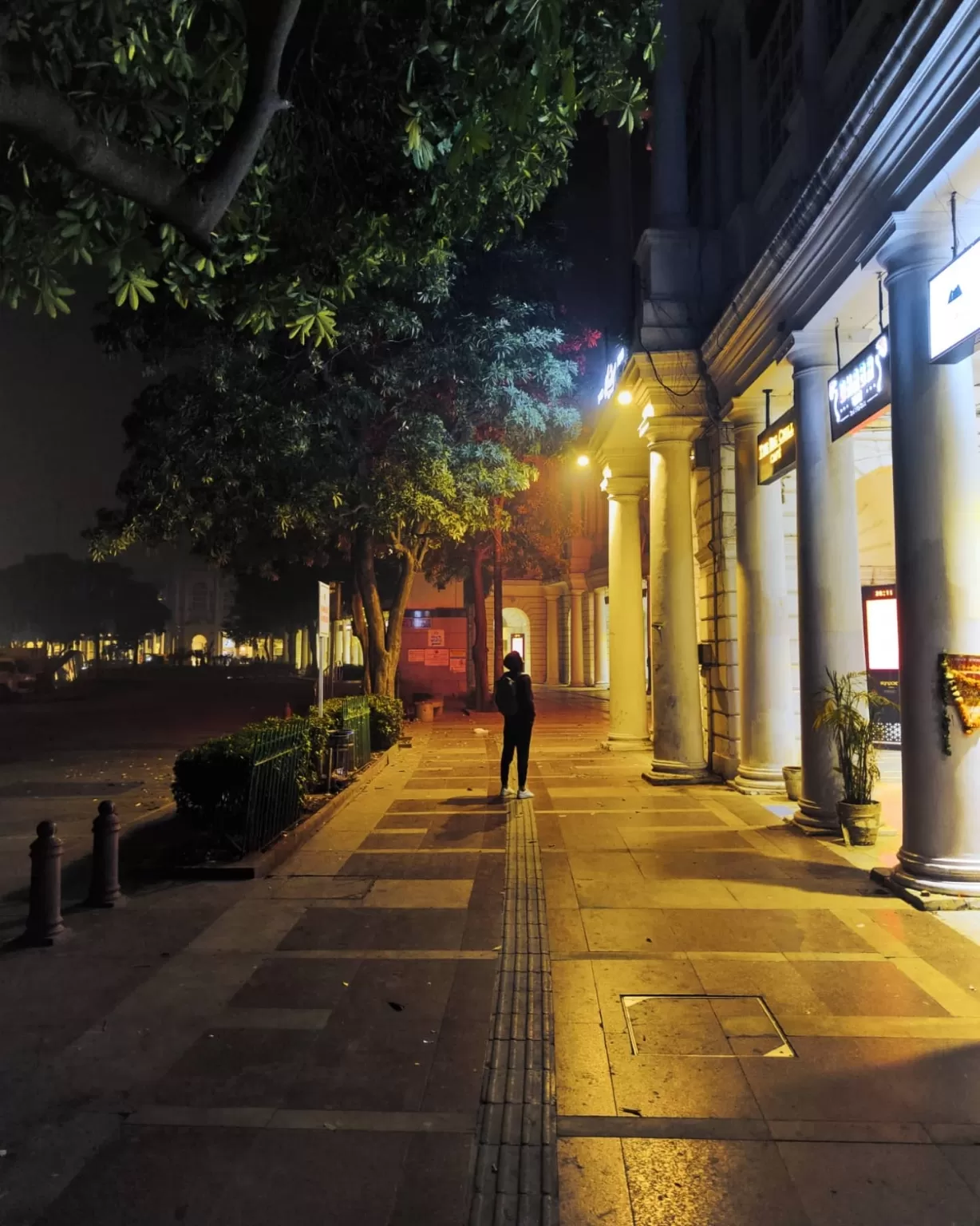 Photo of Connaught Place By Sadir Khan