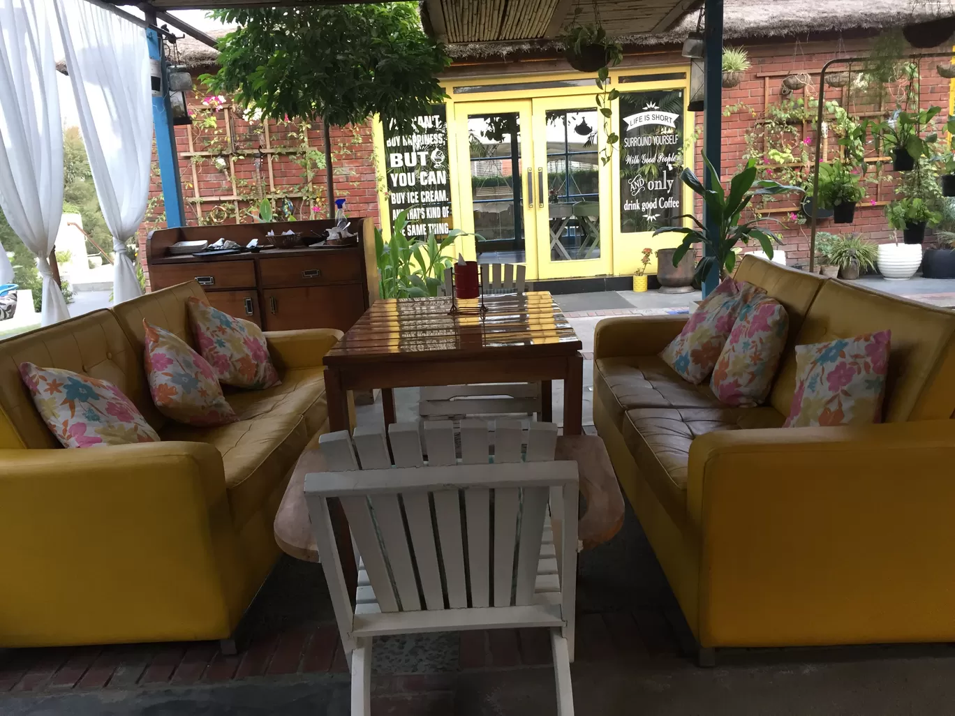 Photo of Meera's Bistro Amoroso Cafe By Anika Agarwal