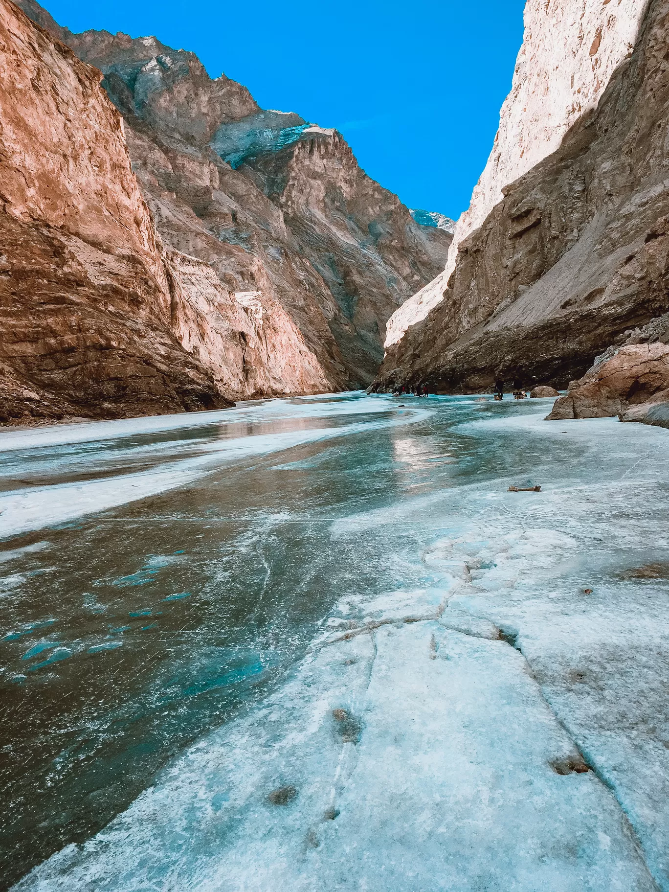 Photo of Chadar trek - Trekking In Ladakh - Frozen River Trekking In Ladakh By Anita Mathivanan