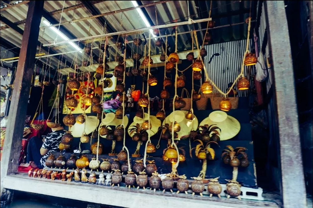 Photo of Damnoen Saduak Floating Market By bhavika jadeja