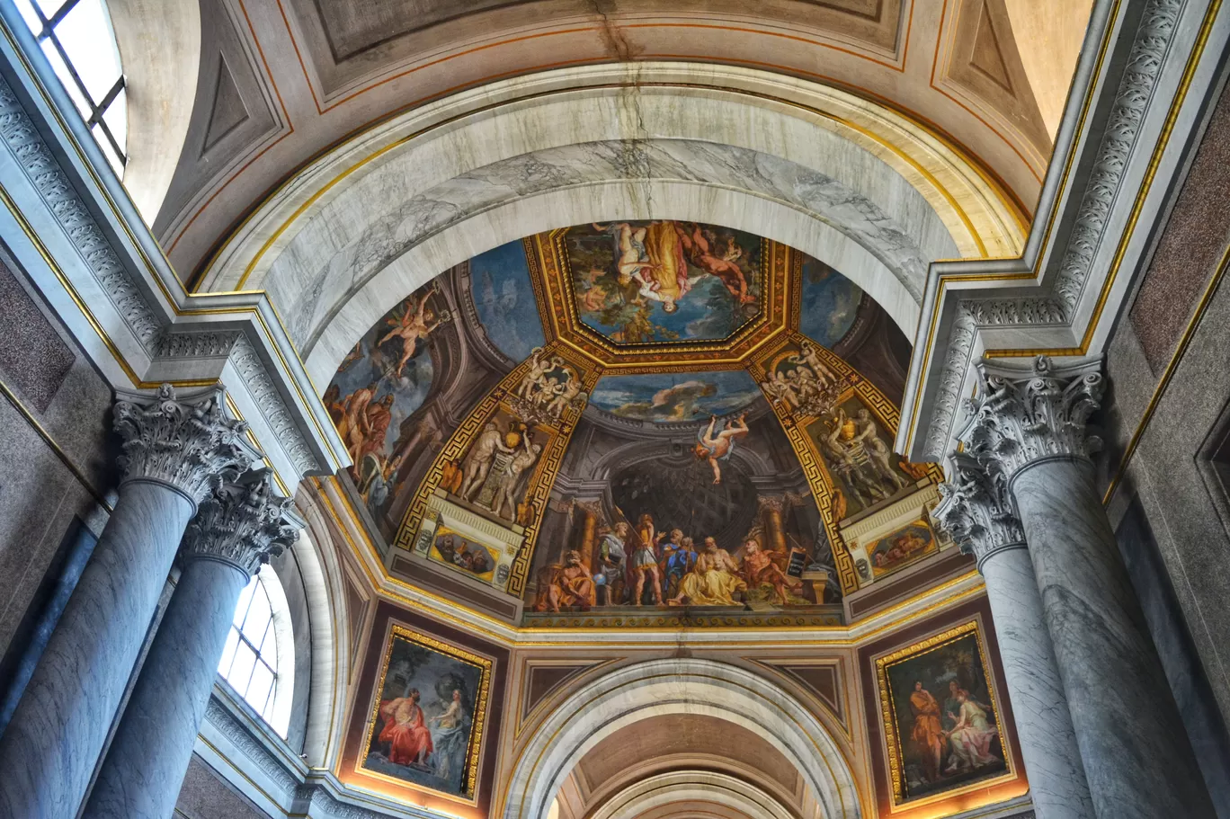 Photo of Louvre Museum By Amit Pal