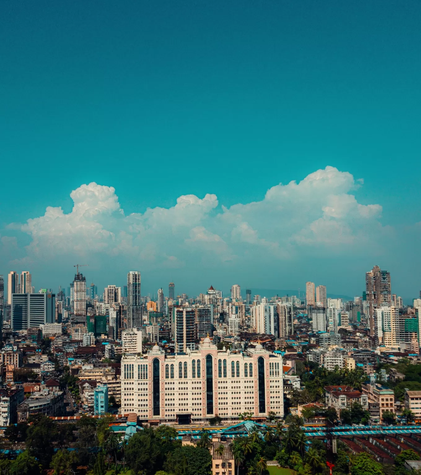 Photo of Marine Drive By Chalta_firta_photographer