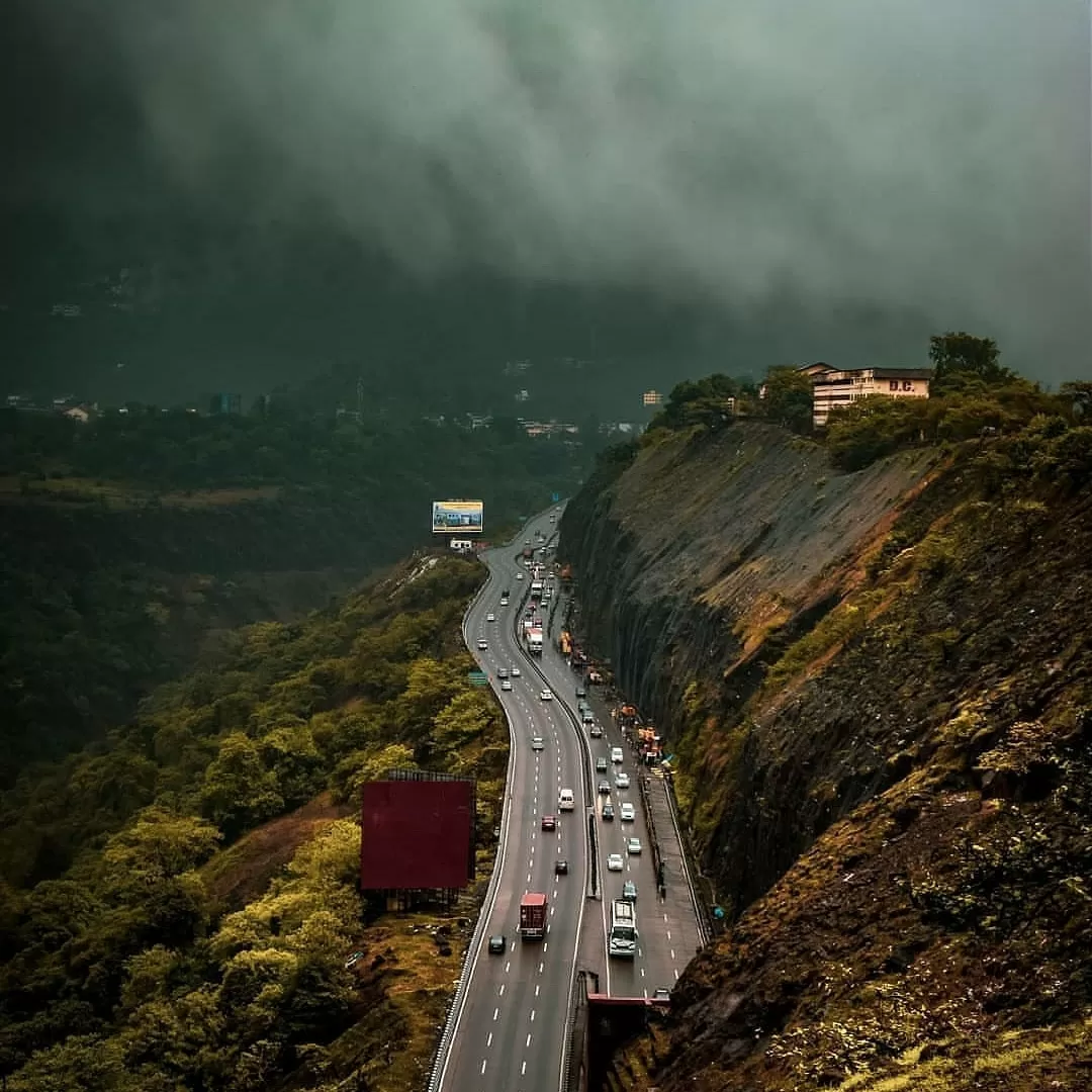 Photo of Mumbai Highway By Aamir Shergadwala