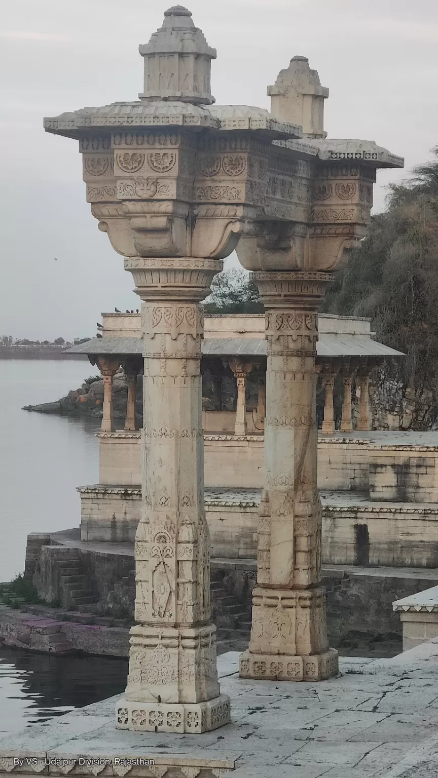 Photo of Nau Chauki - Rajsamand Lake By Vihar Surani