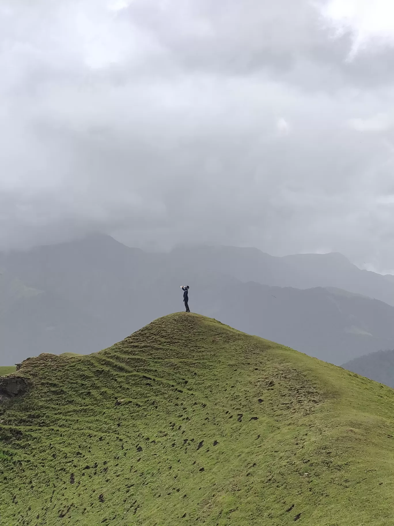 Photo of Roopkund Lake By Aakarsh Rai
