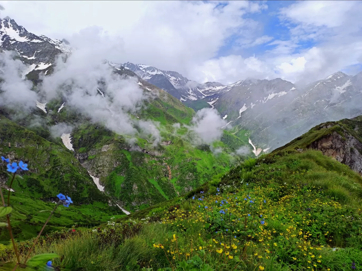 Photo of Shrikhand Mahadev By Abhinav Rajput