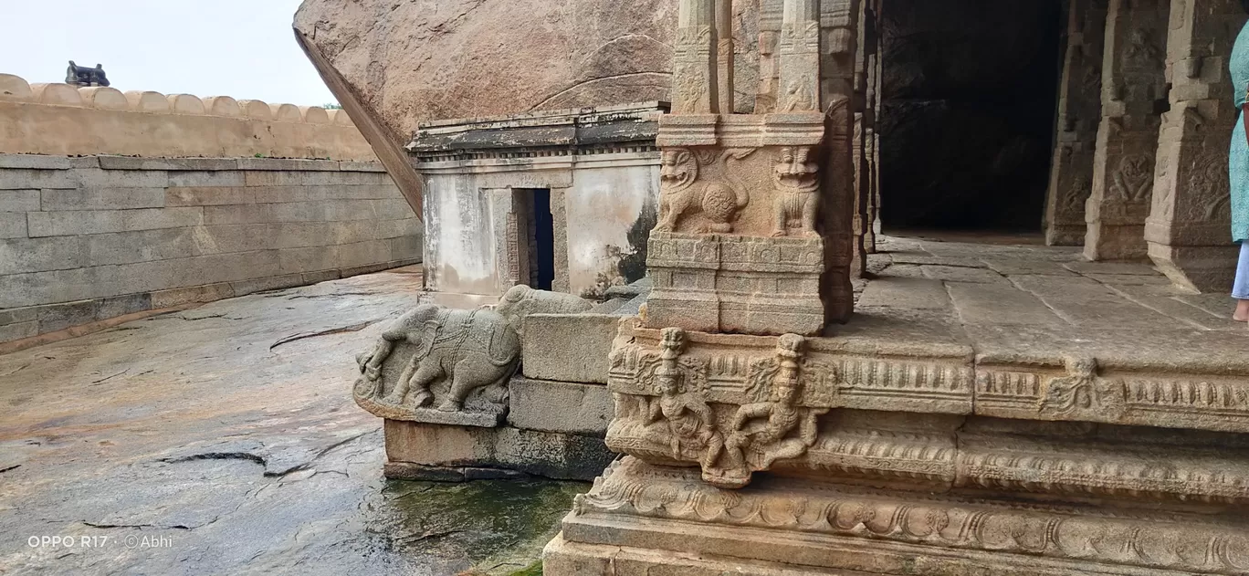 Photo of Lepakshi Temple By Abhinav Banerjee