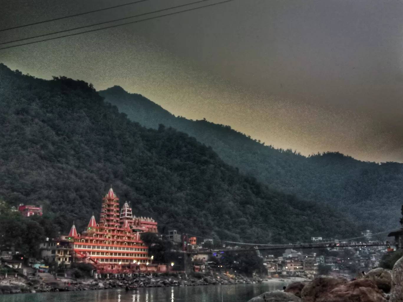 Photo of Lakshman Jhula By thehdsoul