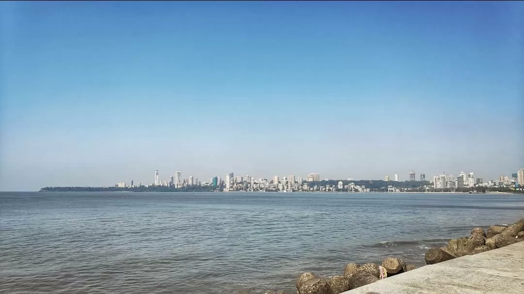 Photo of Marine Drive By Prakash Choudhry