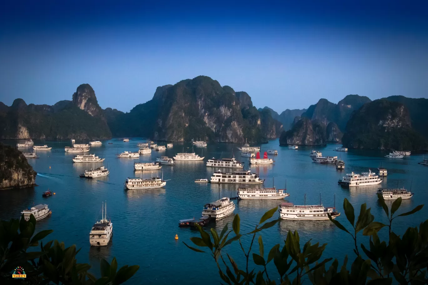 Photo of Halong Bay Vietnam By Chal Le Oye