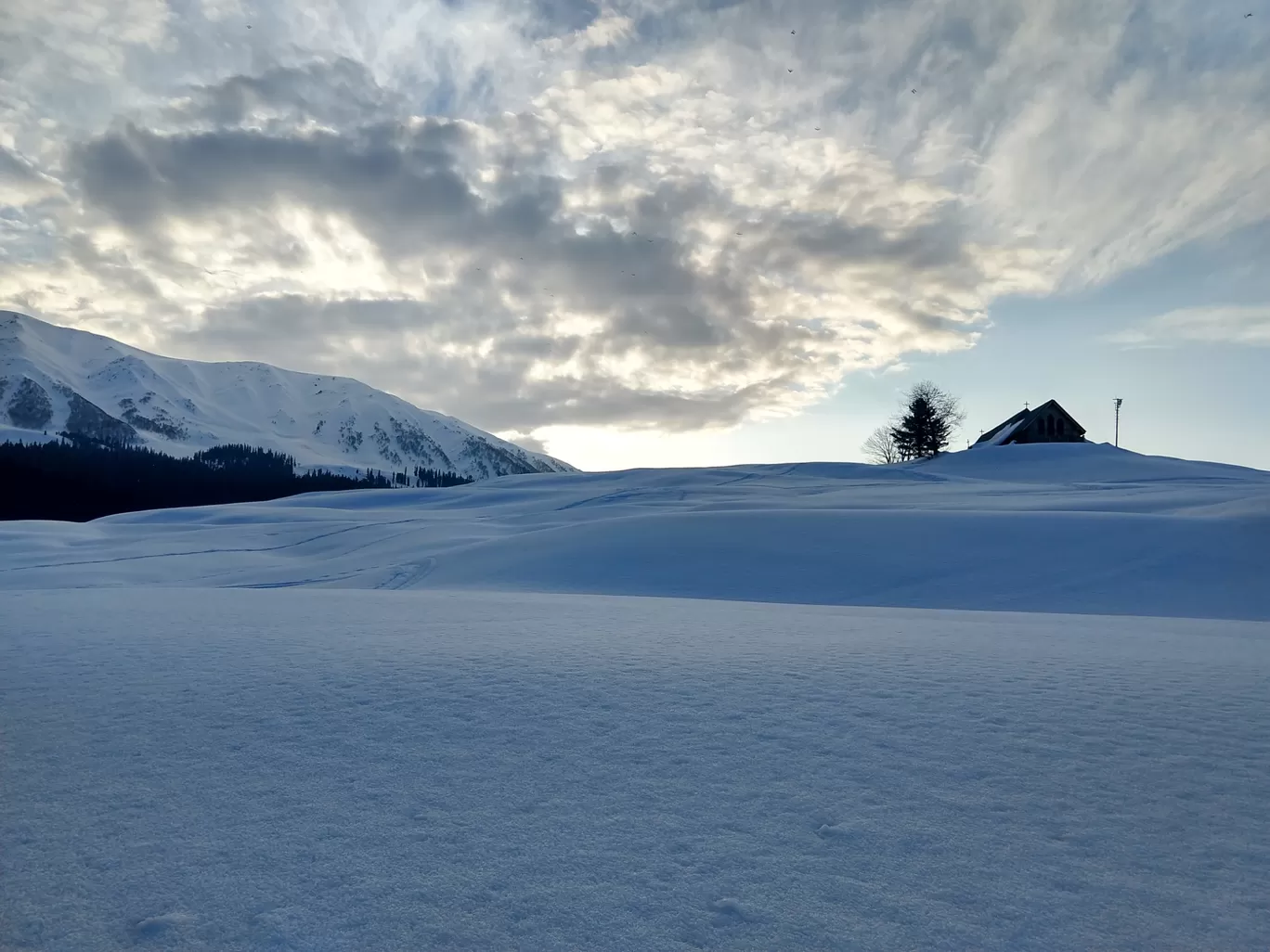 Photo of Gulmarg By Deepika Kateja