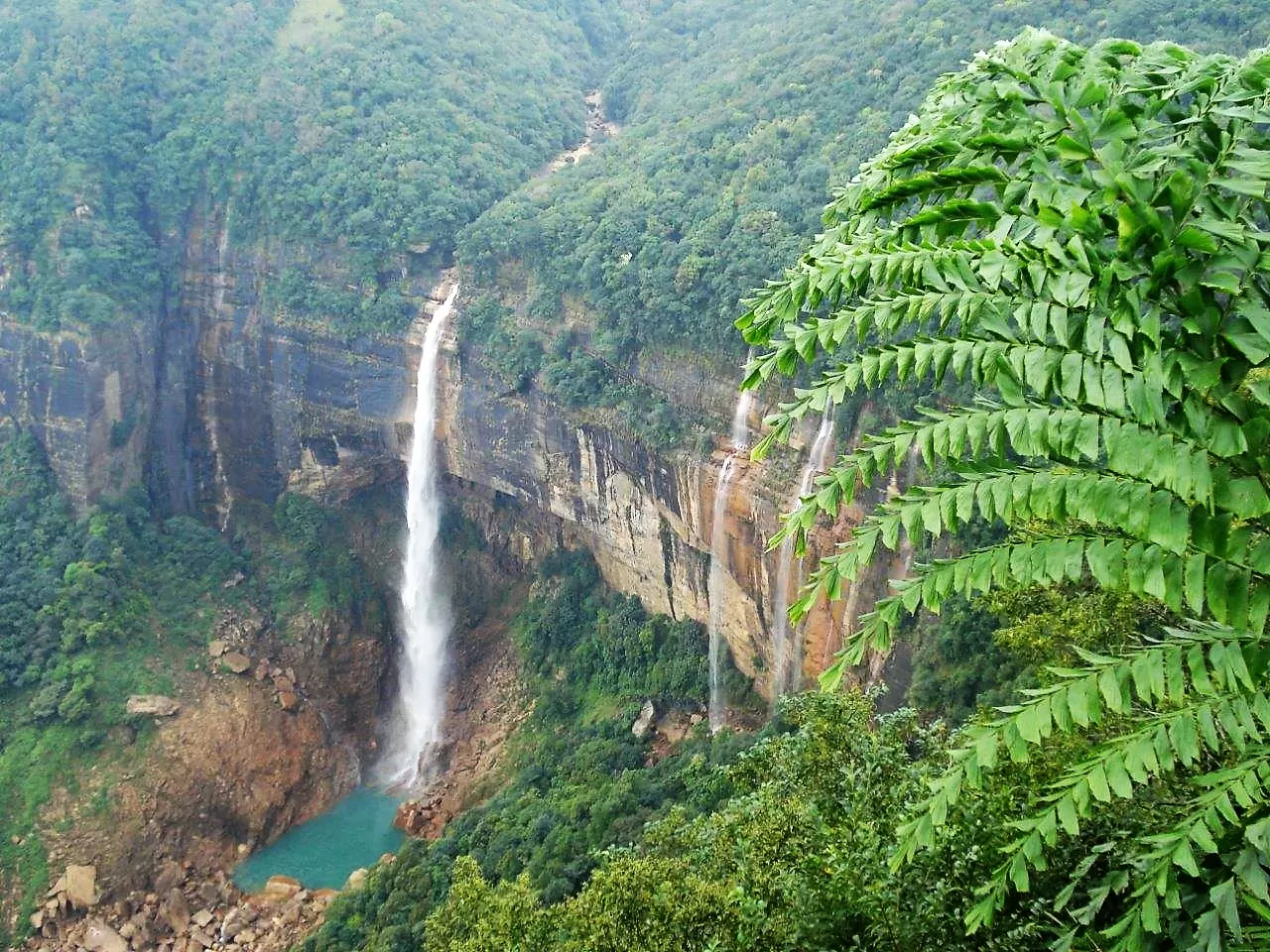 Photo of Cherrapunjee By Pushpak Apte