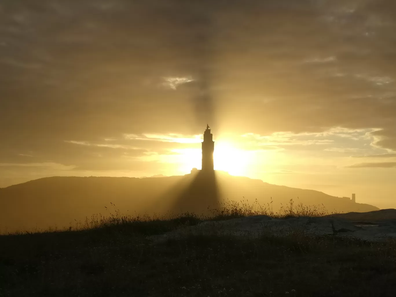 Photo of Torre de Hércules By Misbun Moraes