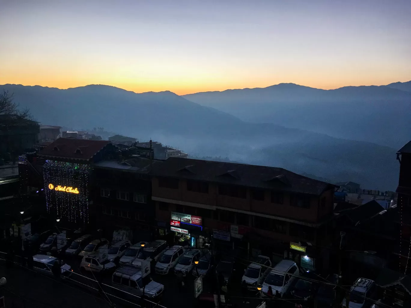 Photo of Darjeeling By Dishani Sen