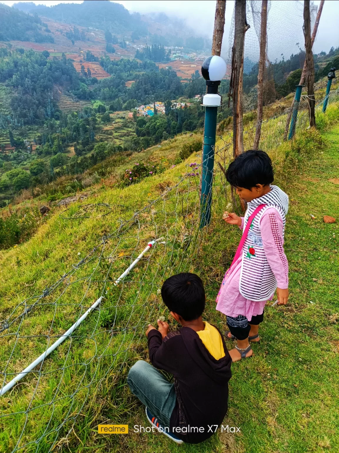 Photo of Ooty hills station By Aswanth Kumar