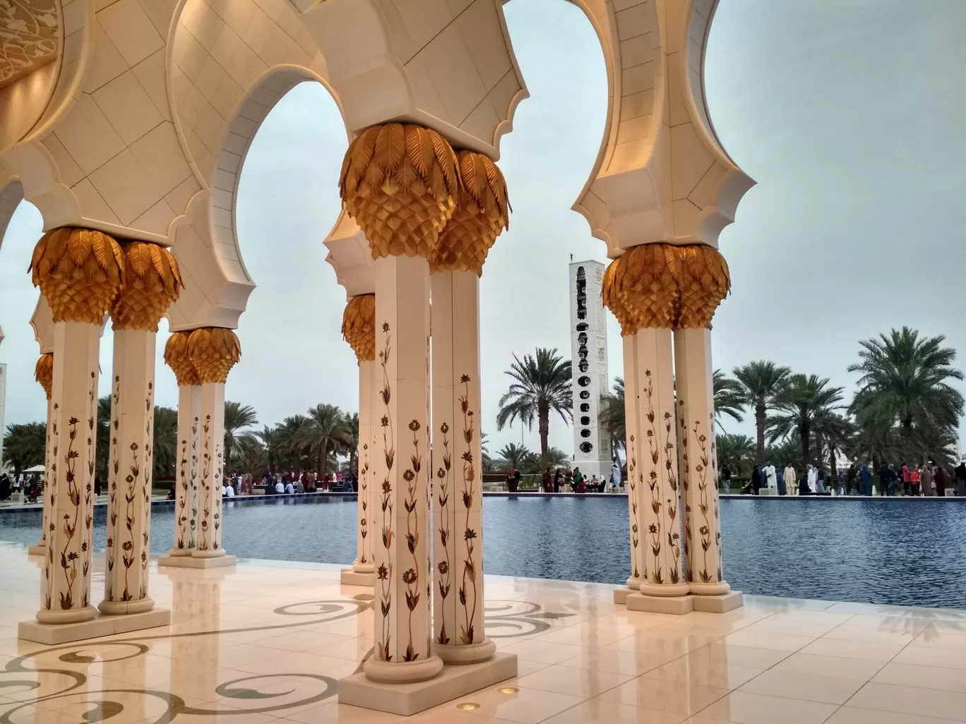 Photo of Sheikh Zayed Grand Mosque Center - Sheikh Rashid Bin Saeed St - Abu Dhabi - United Arab Emirates By Deljo Johnson 