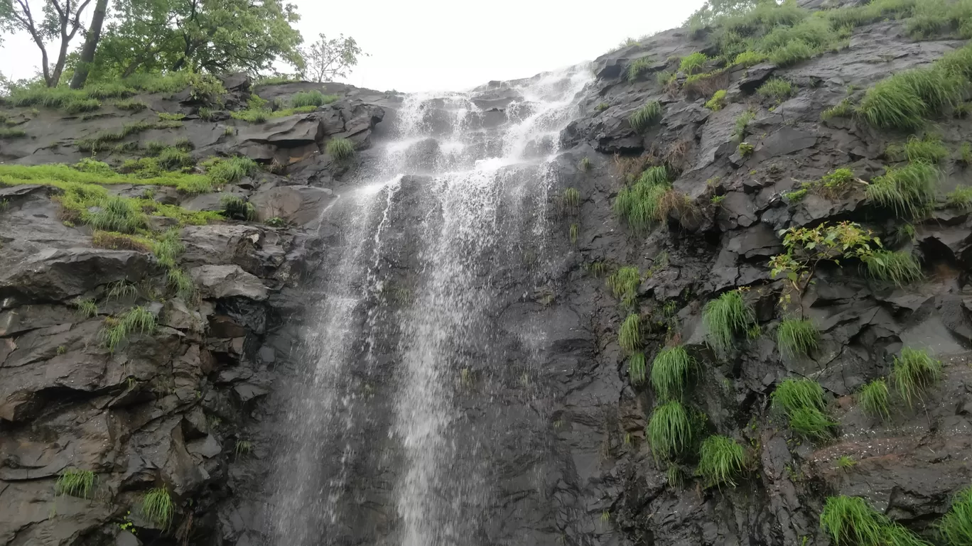 Photo of Devkund Waterfall By Akshay Malekar