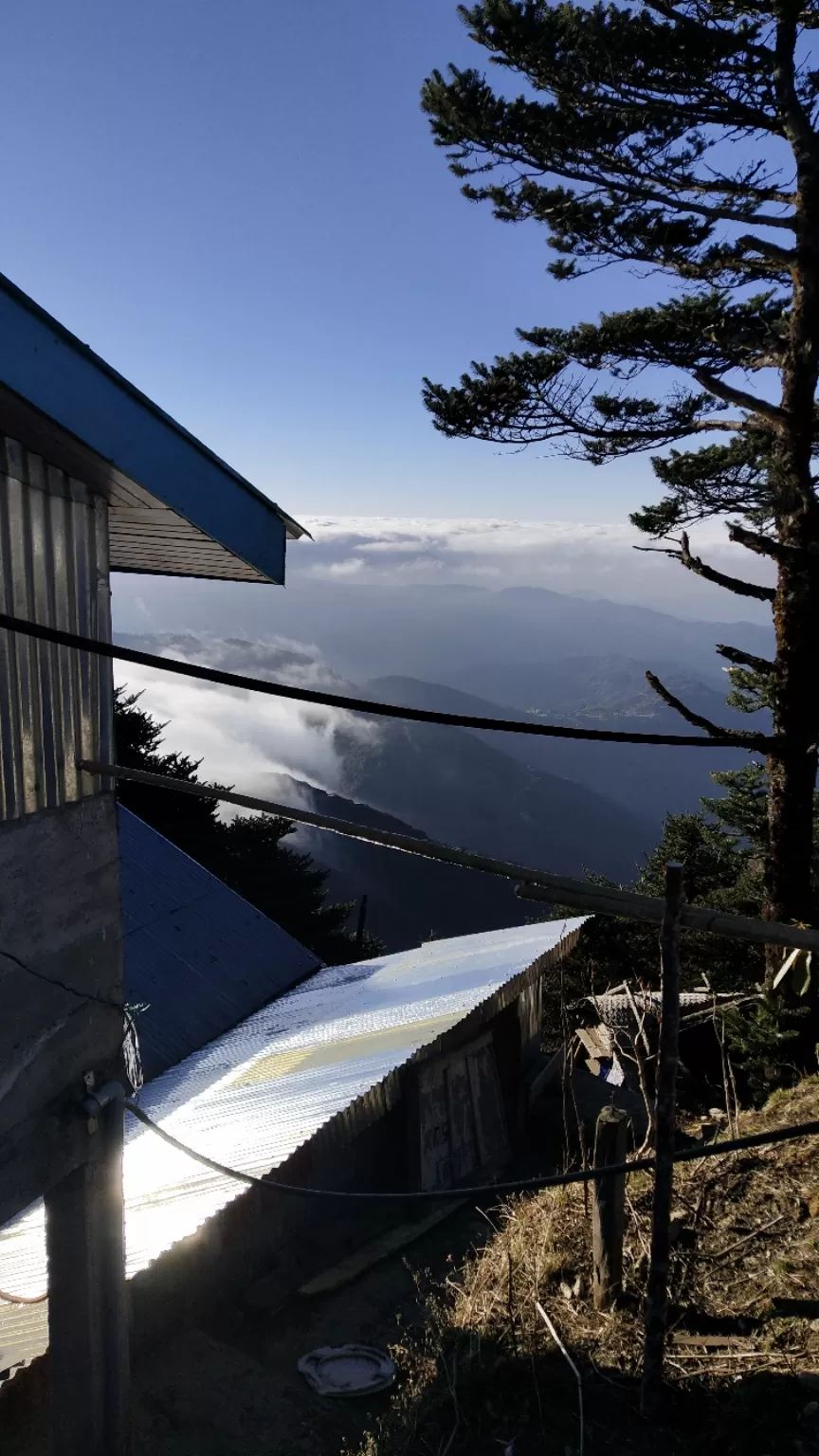 Photo of Sandakhphu By Kumaril Shivam