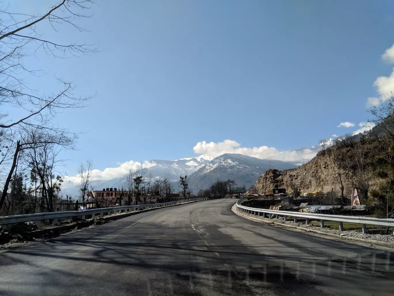 Photo of Kullu - Naggar - Manali Road By Wasim Rahman Z