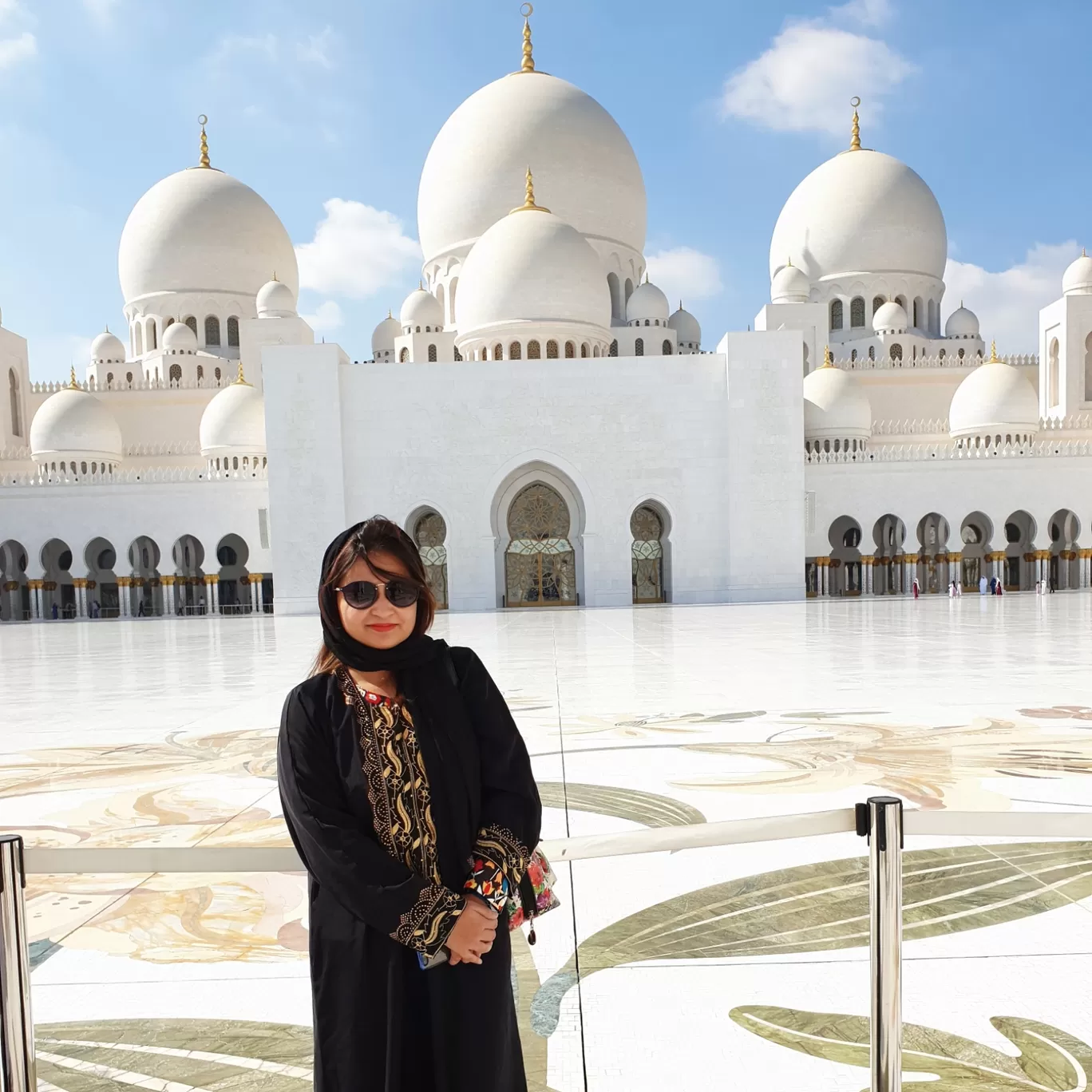 Photo of Sheikh Zayed Mosque - Abu Dhabi - United Arab Emirates By Sanjari Arora