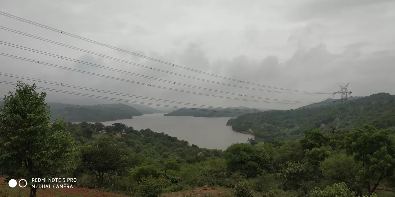 Photo of Savandurga Hill By S_T_R_A_G_G_L_E_R 