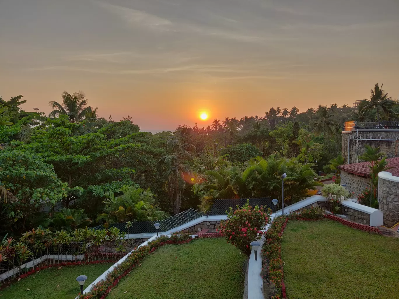Photo of Varkala cliff By Sourav Rout