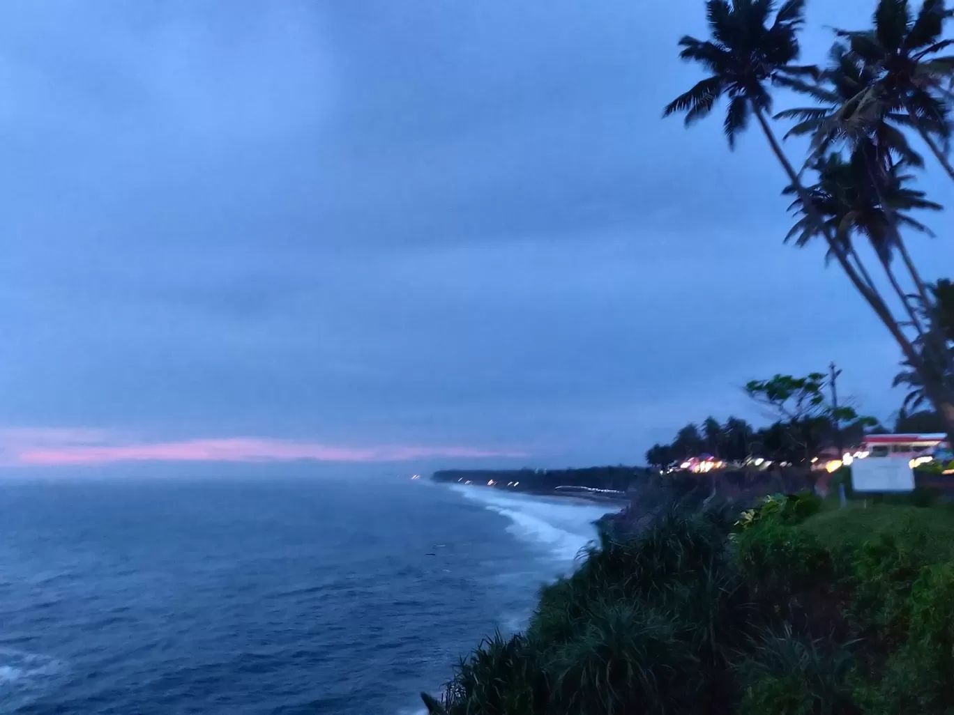 Photo of Varkala cliff By Sourav Rout