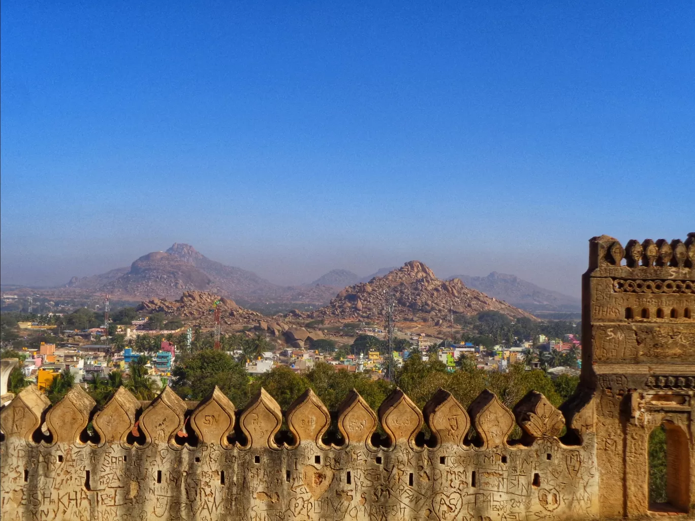 Photo of Madhugiri Fort Hill Top By Nitin Chandavar