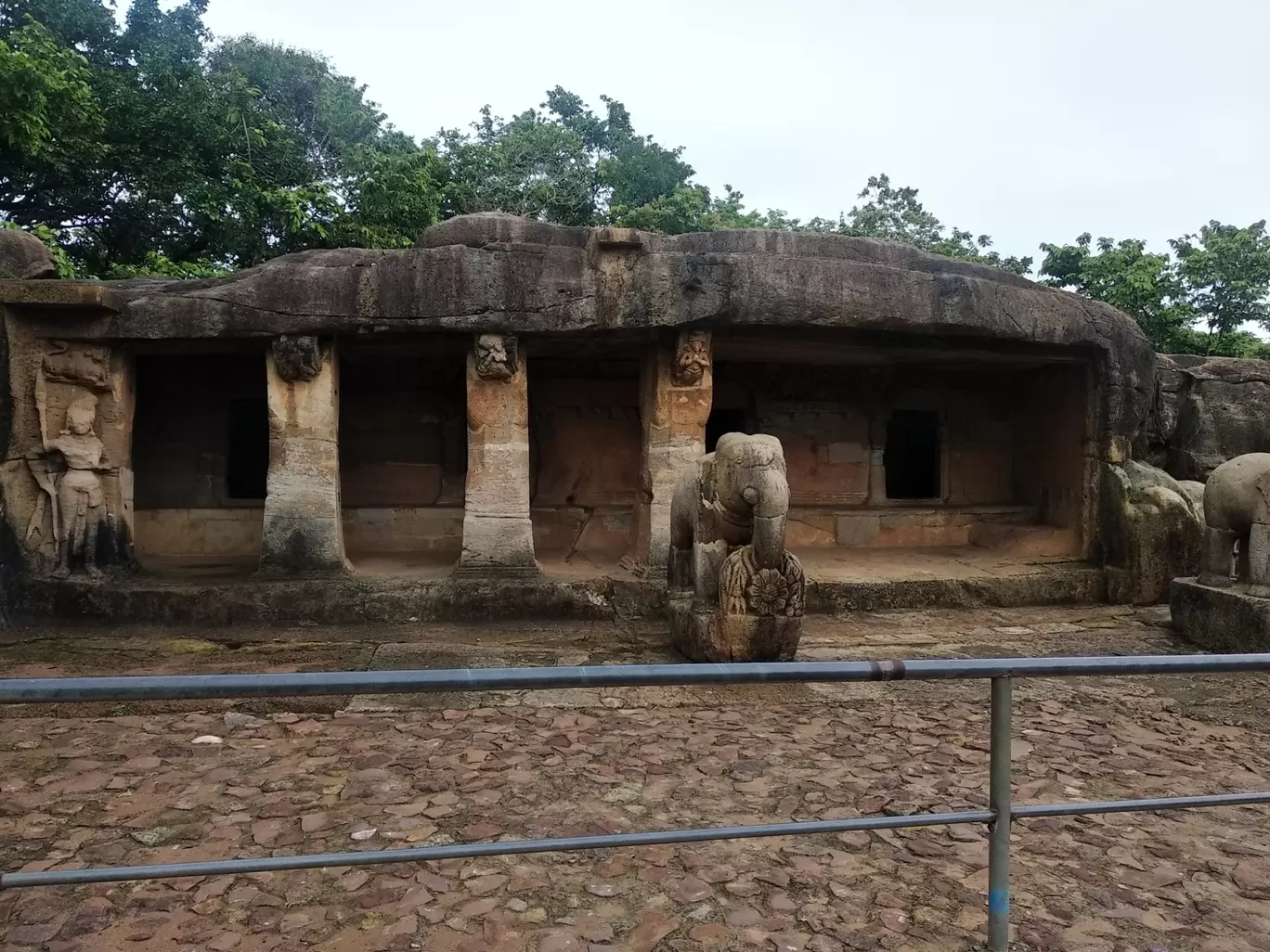 Photo of Udaygiri and Khandagiri Caves By Vikas Rawat