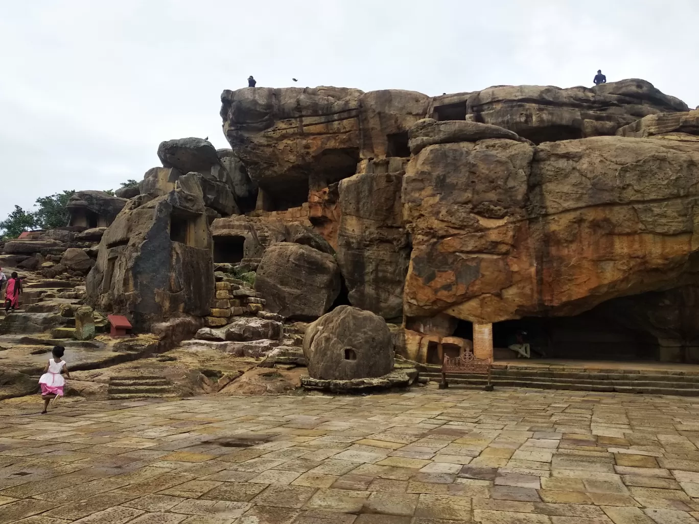 Photo of Udaygiri and Khandagiri Caves By Vikas Rawat