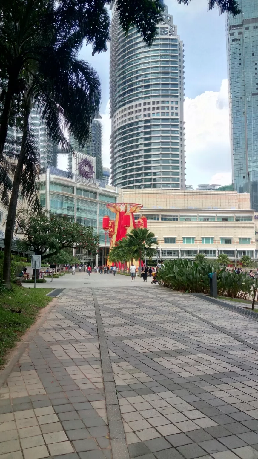 Photo of Petronas Twin Tower By Aishwarya Sharma