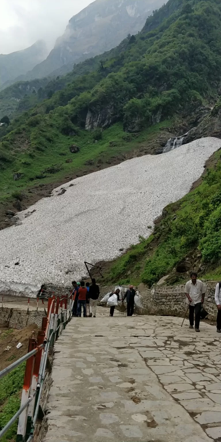 Photo of Kedarnath Temple By saran raj