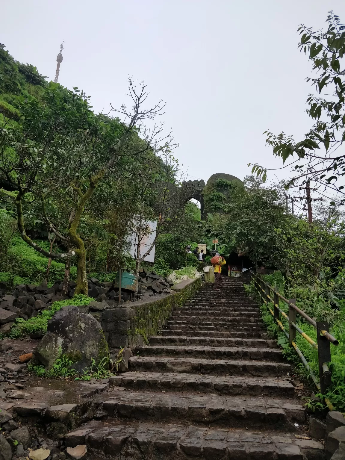 Photo of Sinhagad Fort By Vijay Sai Virup 