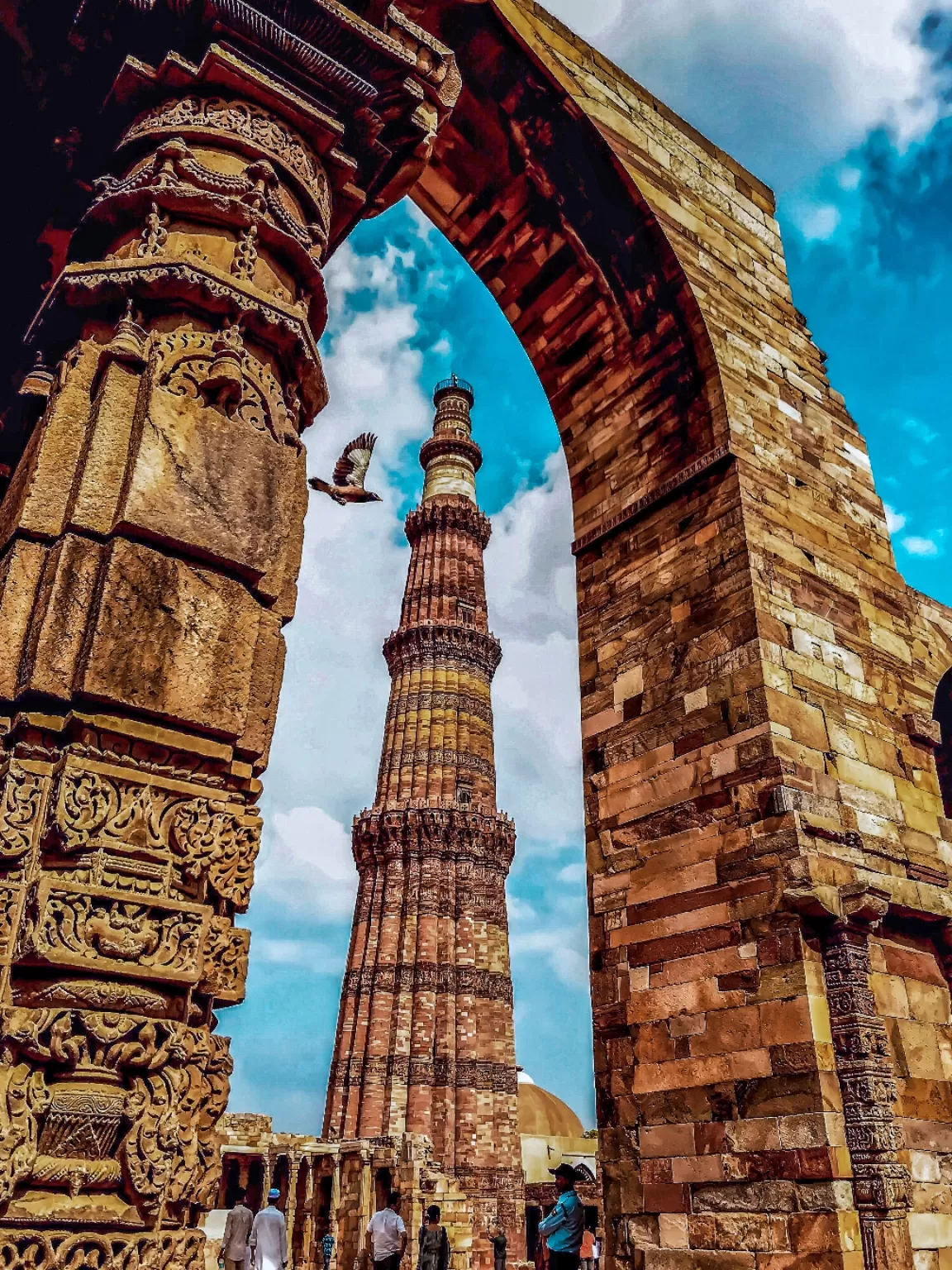 Photo of Qutub Minar By Rhythm Grover