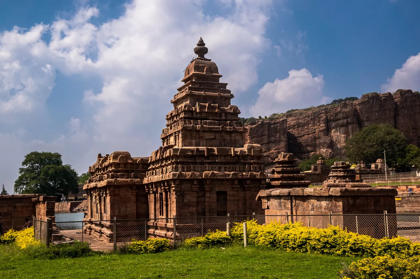 Photo of Bhootnath Temple (Eastern Complex) By Mrphenomenal Diaries