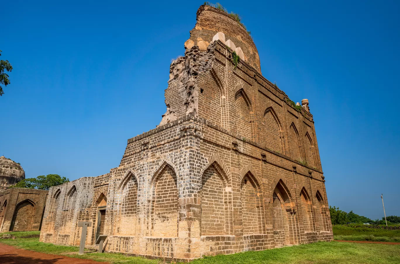 Photo of Bahmani Tombs By Mrphenomenal Diaries