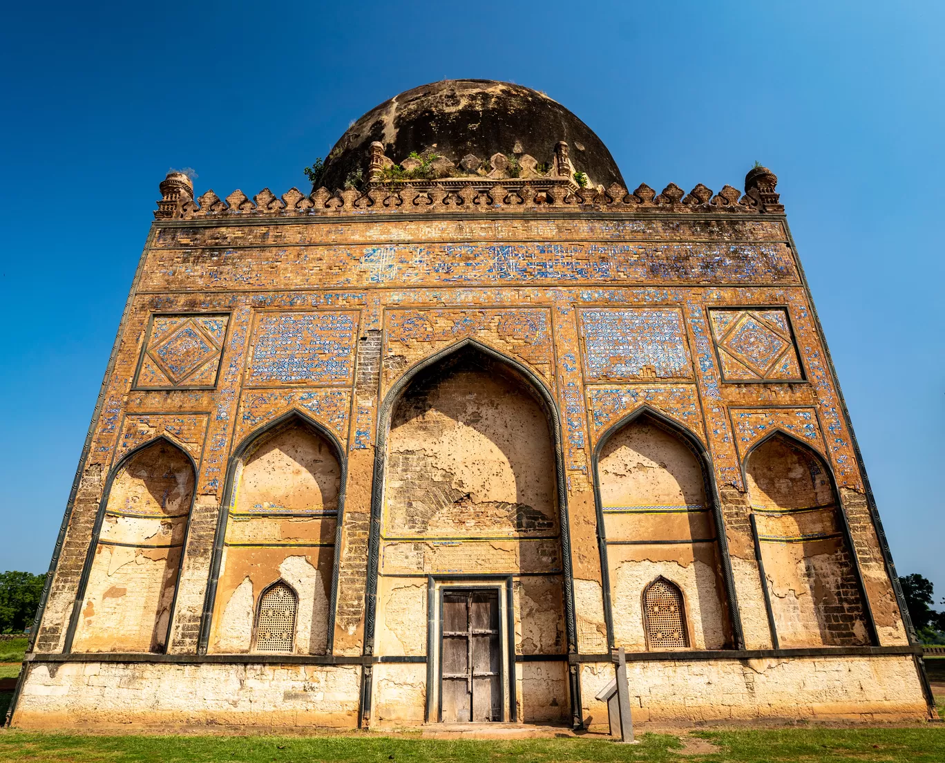 Photo of Bahmani Tombs By Mrphenomenal Diaries