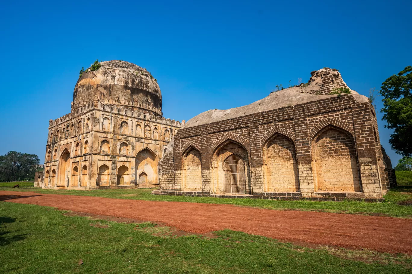 Photo of Bahmani Tombs By Mrphenomenal Diaries