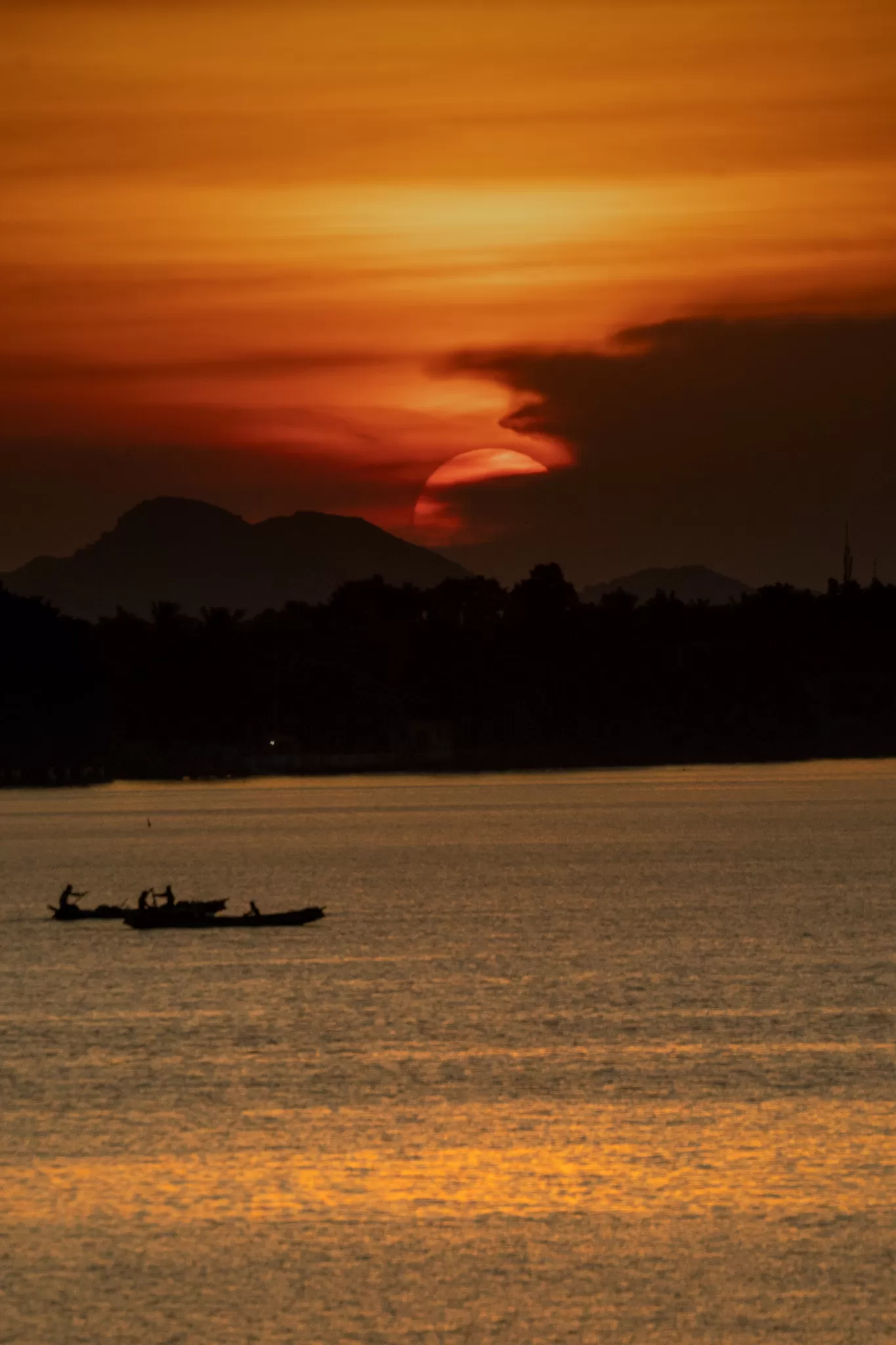 Photo of Krishna river By Mrphenomenal Diaries