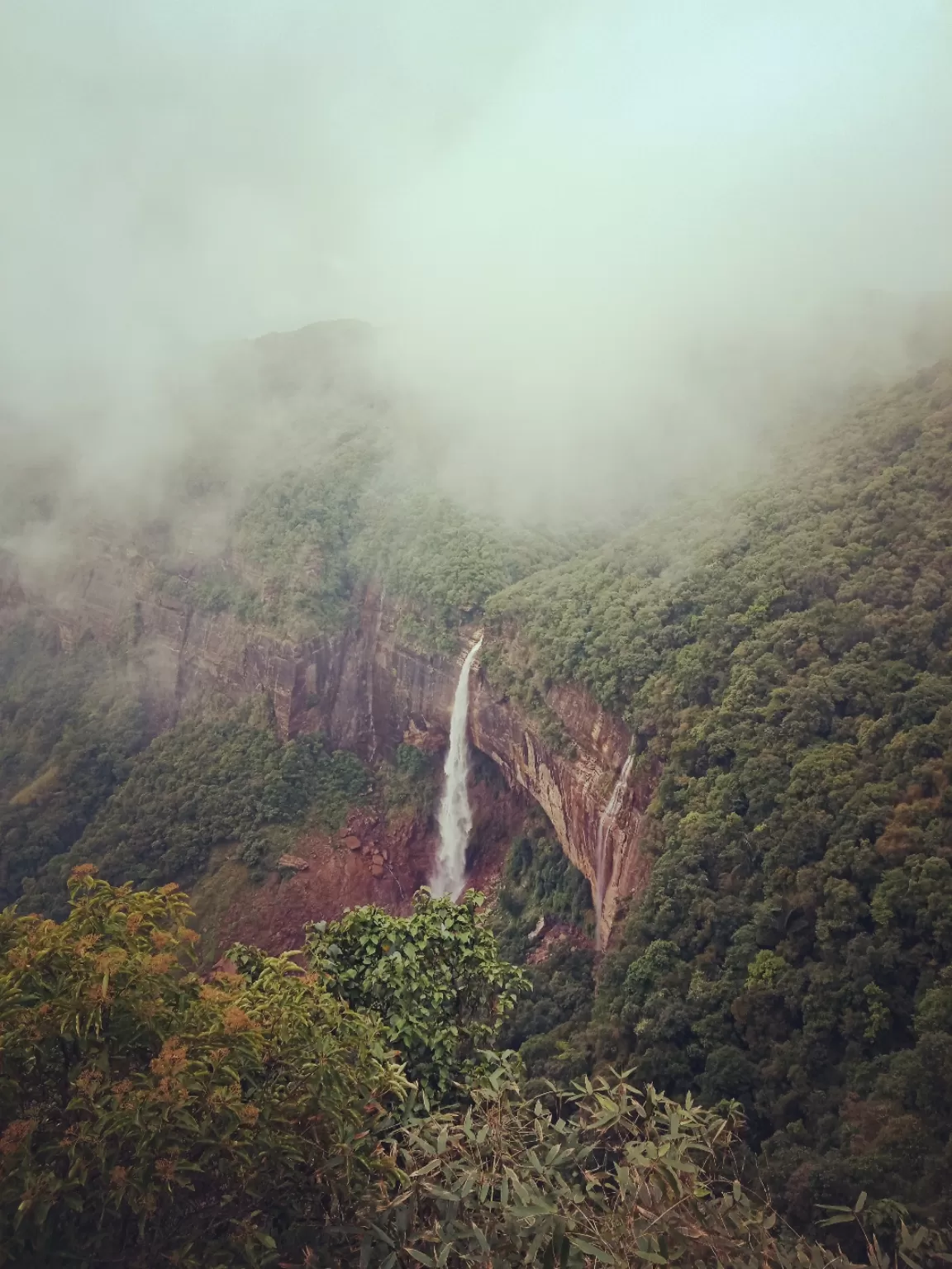 Photo of NohKaLikai Falls By Biswajit Bhattacharjee